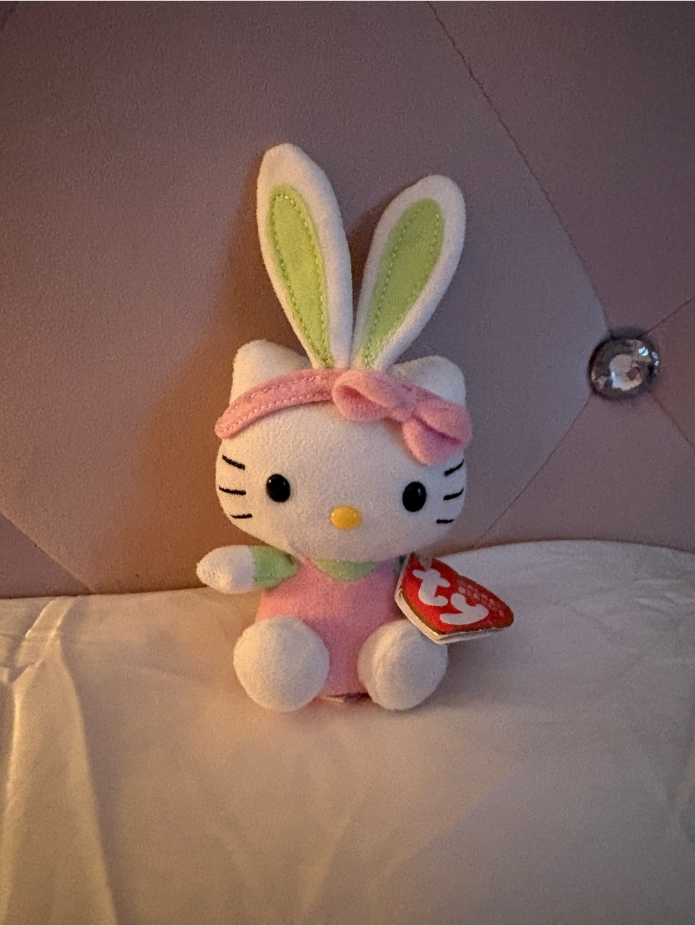 Ty Basket Beanie Hello Kitty bunny